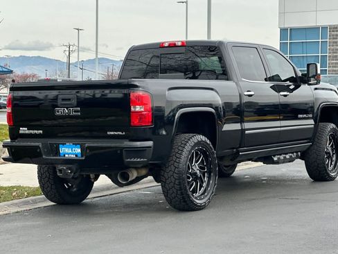 Used 2019 GMC Sierra 2500 Denali w/ Duramax Plus Package image 2