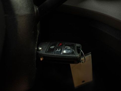 Used 2021 Volkswagen Atlas Cross Sport S image 21