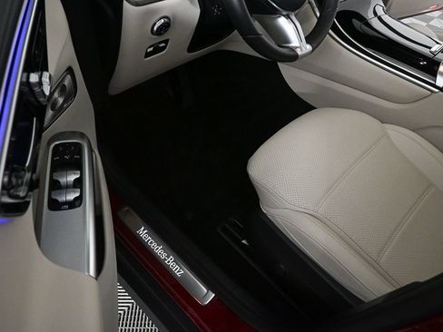 Certified 2024 Mercedes-Benz GLC 300 4MATIC image 7
