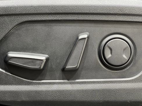 Used 2022 Kia Sorento S image 12