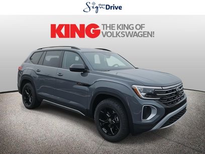 New 2026 Volkswagen Atlas Peak Edition