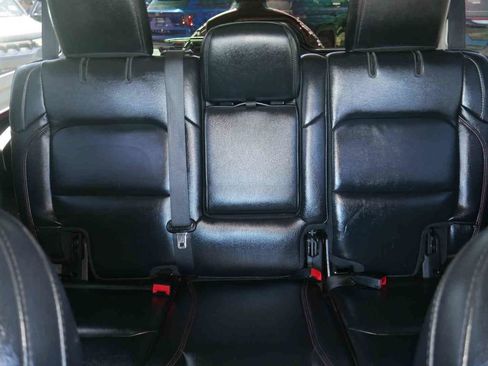 Used 2021 Jeep Wrangler Unlimited Rubicon AWD/4WD image 37