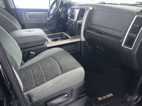Used 2019 RAM 1500 Classic SLT w/ Luxury Group AWD/4WD image 35
