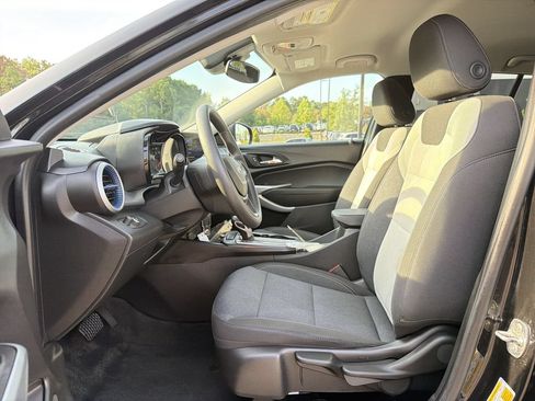 Used 2024 Chevrolet Trax LS FWD image 11