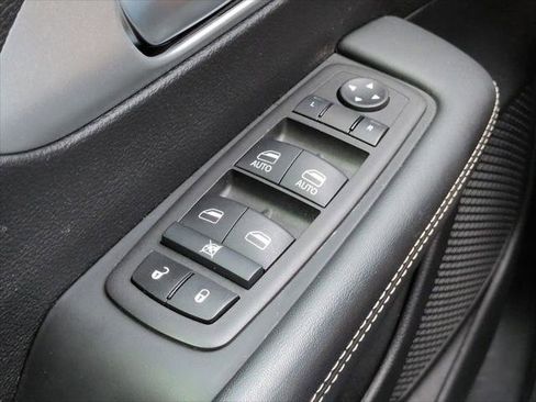 Certified 2024 Chrysler Pacifica Touring-L w/ S Appearance Package image 22