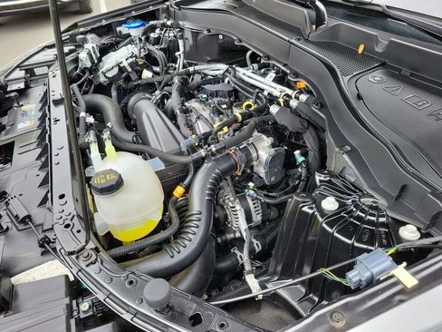 Used 2025 Ford Explorer Active RWD image 41