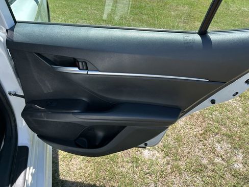 Used 2023 Toyota Camry SE image 39