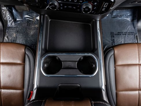 Used 2024 Chevrolet Silverado 3500 High Country w/ Technology Package image 28