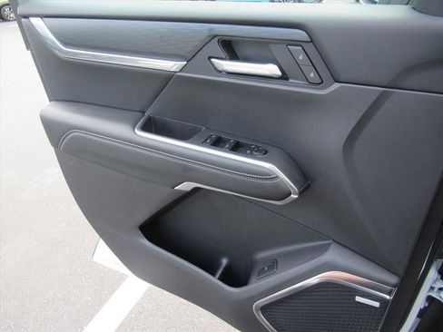 Certified 2025 GMC Acadia Elevation image 20