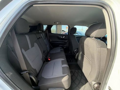 Used 2025 Chevrolet Blazer LT FWD image 26