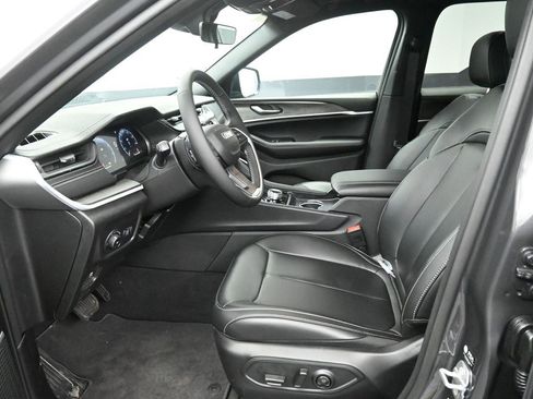 New 2026 Jeep Grand Cherokee Limited w/ Limited Altitude Package AWD/4WD image 10
