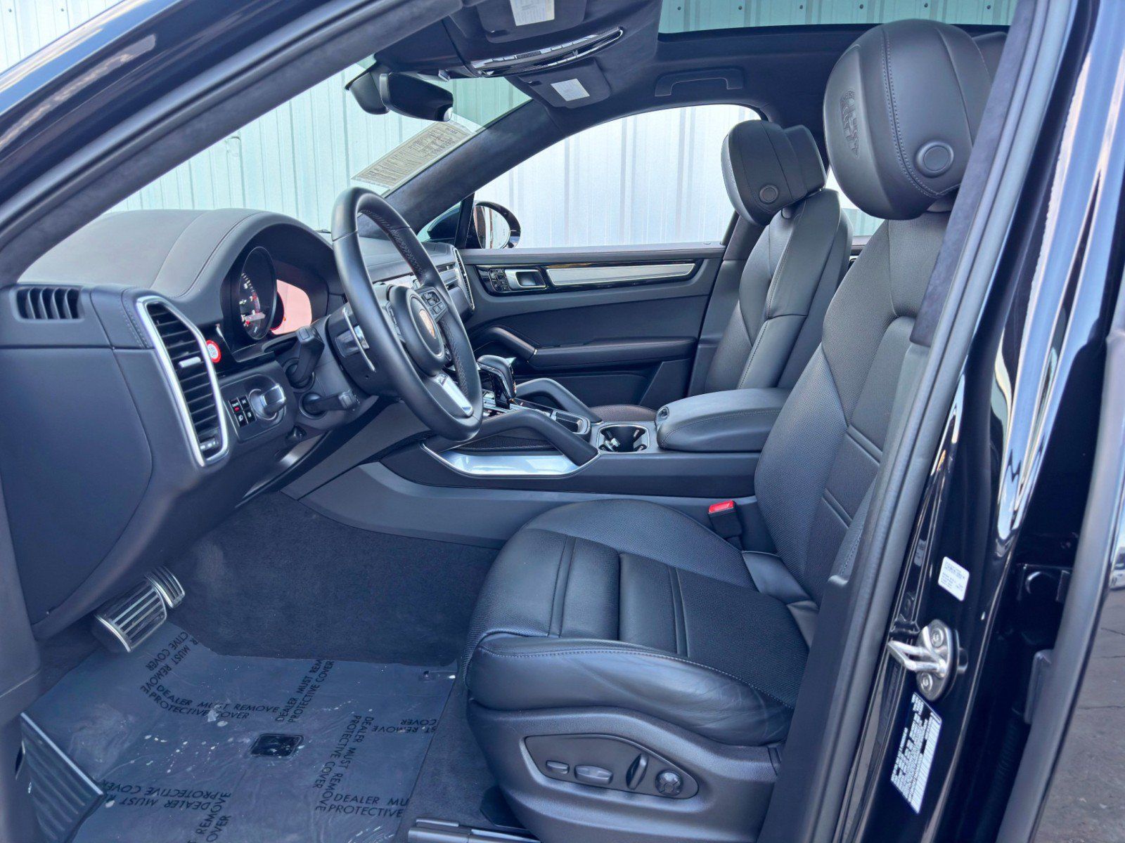 Used 2021 Porsche Cayenne Turbo S AWD/4WD image 17