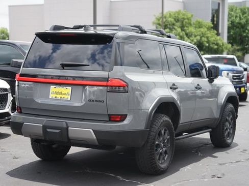 Used 2025 Lexus GX 550 AWD/4WD image 6