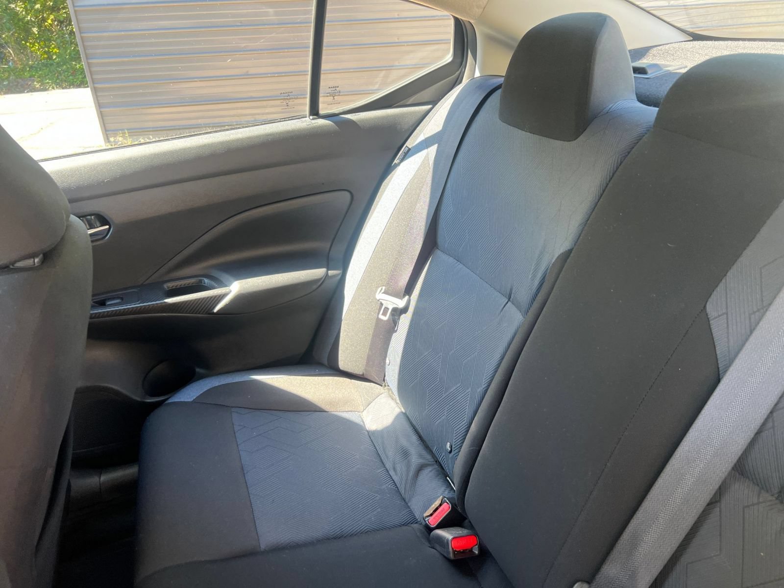 Used 2025 Nissan Versa SV FWD image 33