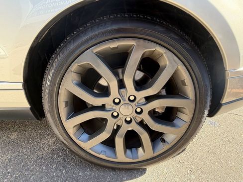 Used 2017 Land Rover Range Rover Supercharged image 37