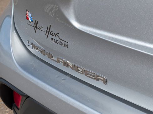 Used 2021 Toyota Highlander XLE image 31