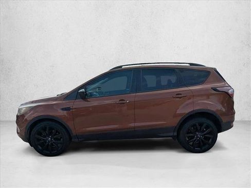 Used 2017 Ford Escape SE w/ SE Sport Appearance Package image 8