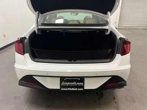 Used 2020 Hyundai Sonata Limited w/ Preferred Accessory Package FWD image 25
