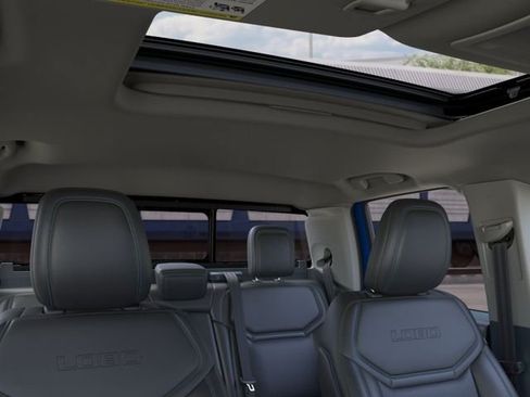 New 2026 Ford Maverick Lobo AWD/4WD image 12