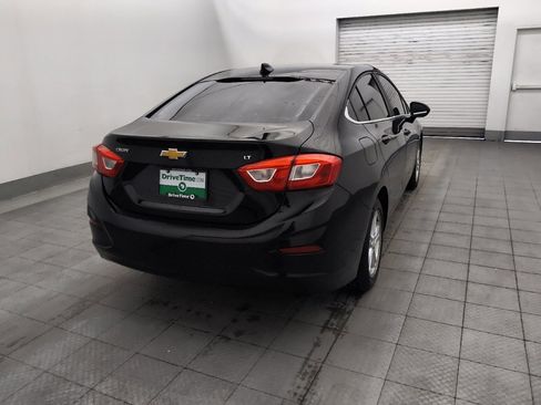 Used 2017 Chevrolet Cruze LT w/ Sun And Sound Package FWD image 9