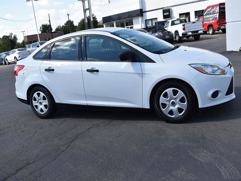 Used 2014 Ford Focus S image 4