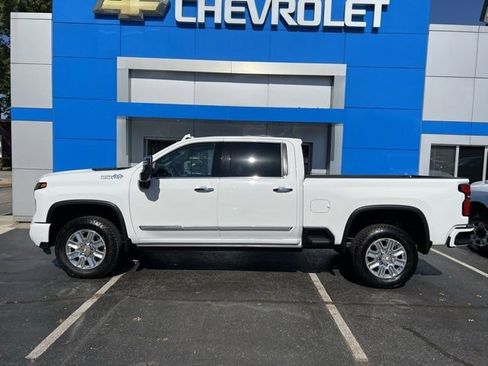 New 2025 Chevrolet Silverado 2500 High Country w/ High Country Premium Package image 5