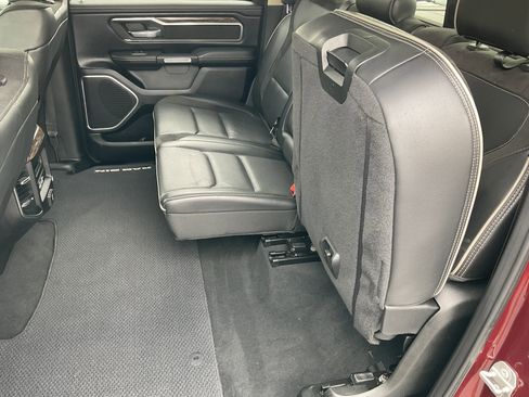 Used 2019 RAM 1500 Laramie AWD/4WD image 40