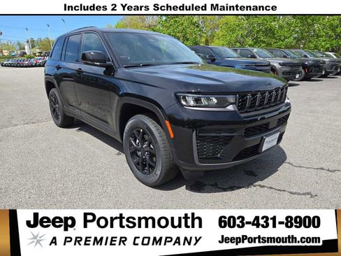 New 2026 Jeep Grand Cherokee Altitude AWD/4WD image 1