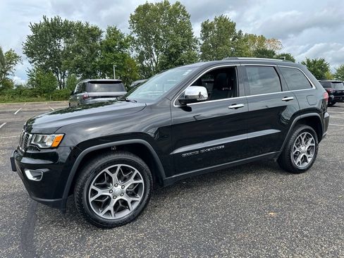 Used 2020 Jeep Grand Cherokee Limited AWD/4WD image 9