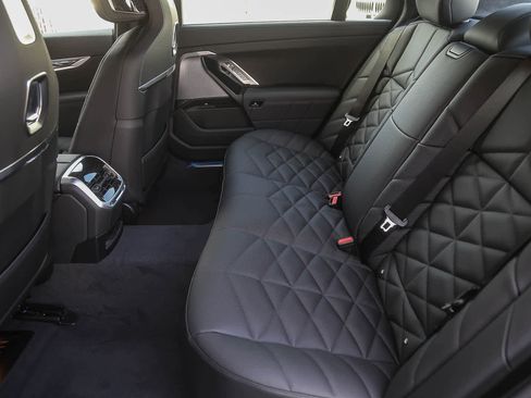 New 2026 BMW 740i w/ Premium Package image 15