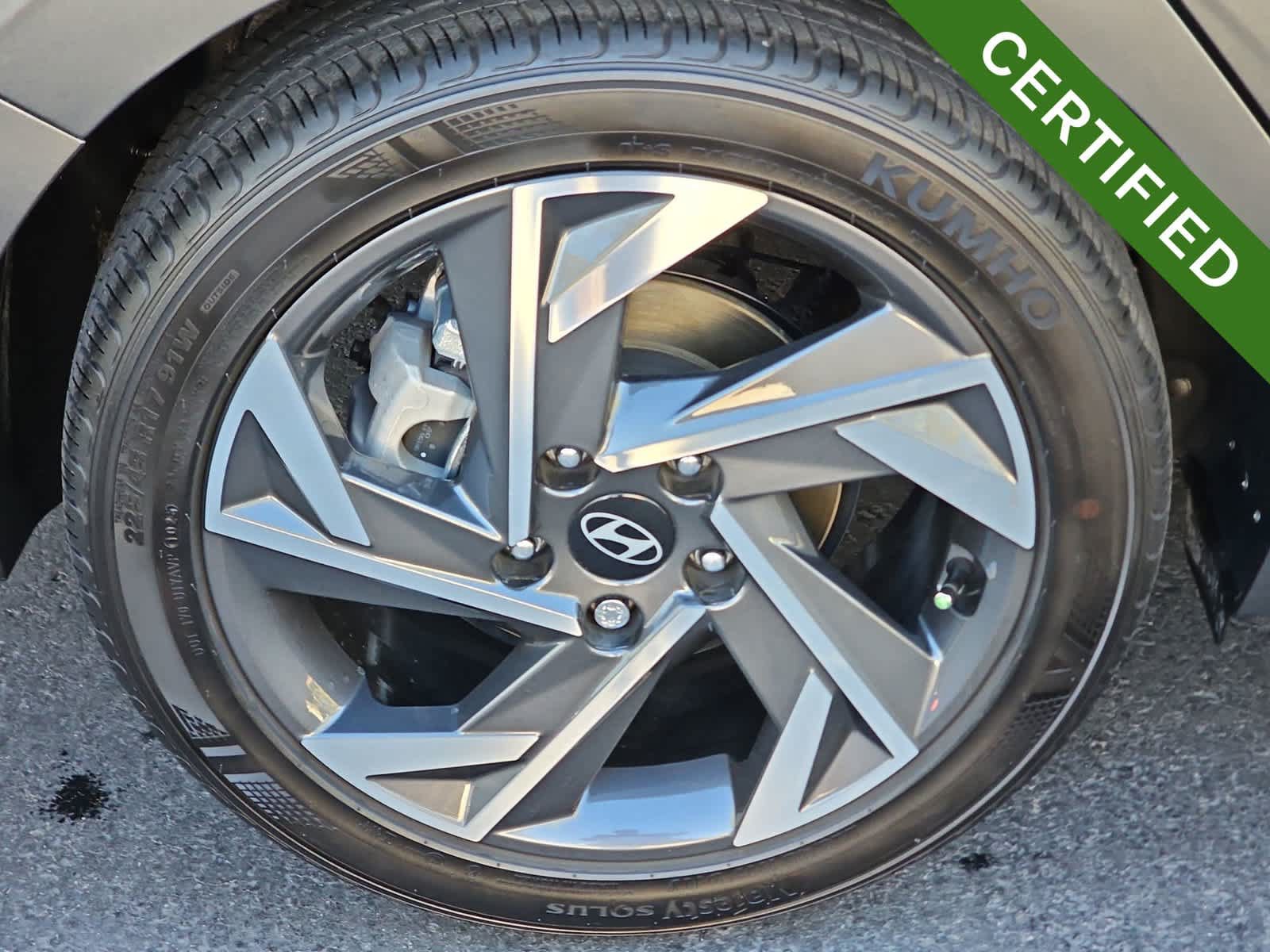 Certified 2025 Hyundai Elantra Sport FWD image 12