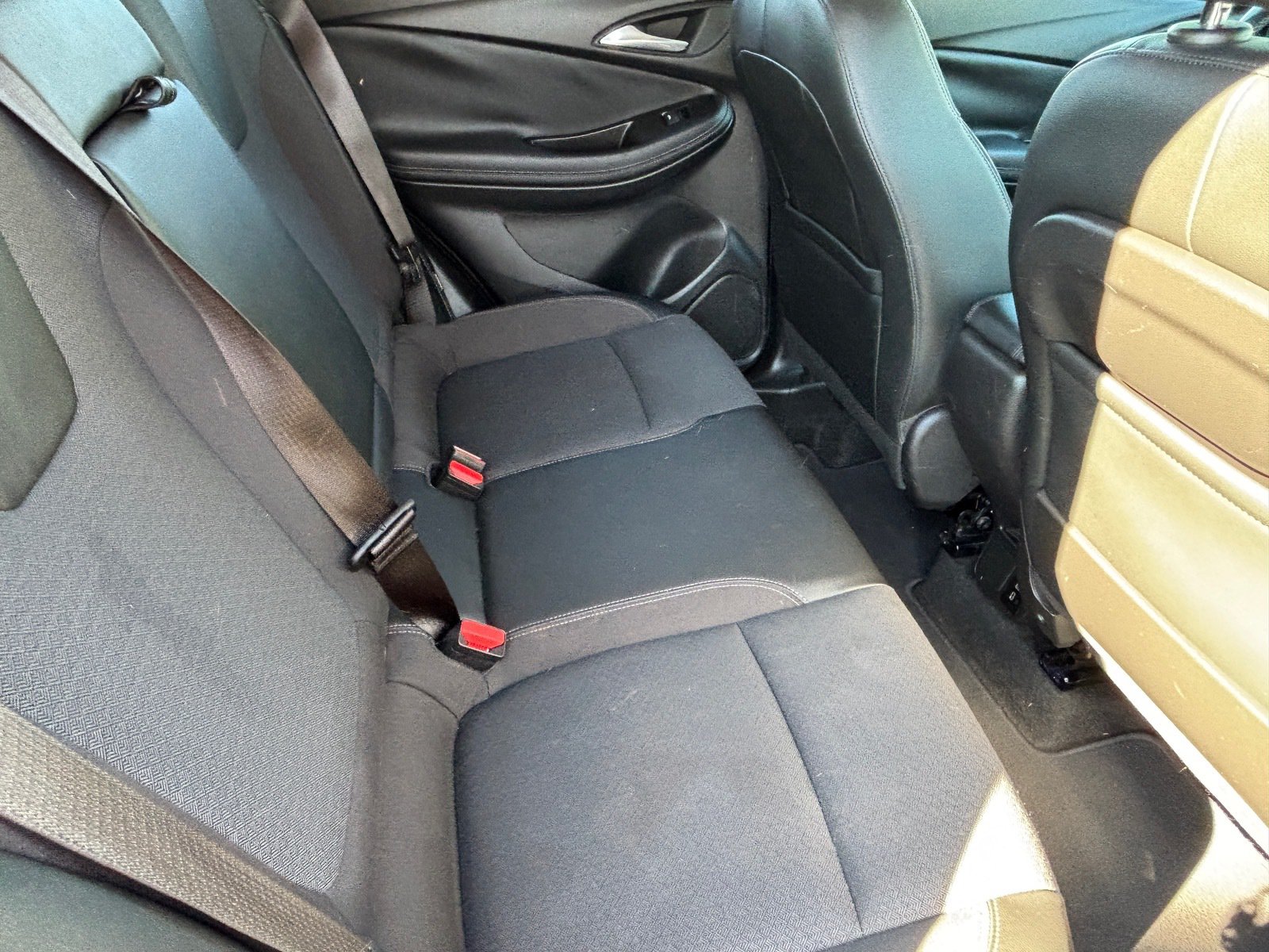Used 2021 Buick Encore GX Select FWD image 28