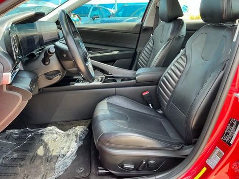 Used 2021 Hyundai Elantra Limited FWD image 9