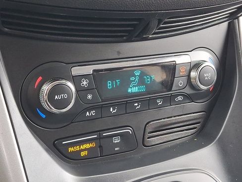 Used 2016 Ford Escape SE w/ Equipment Group 201A image 16