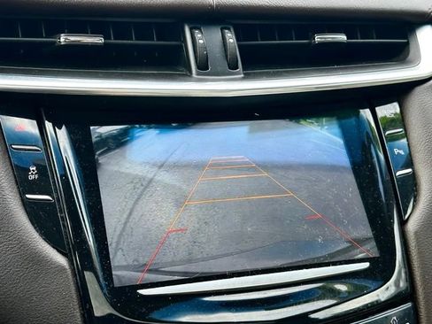 Used 2013 Cadillac XTS Luxury FWD image 22