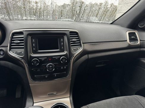 Used 2015 Jeep Grand Cherokee Laredo image 15