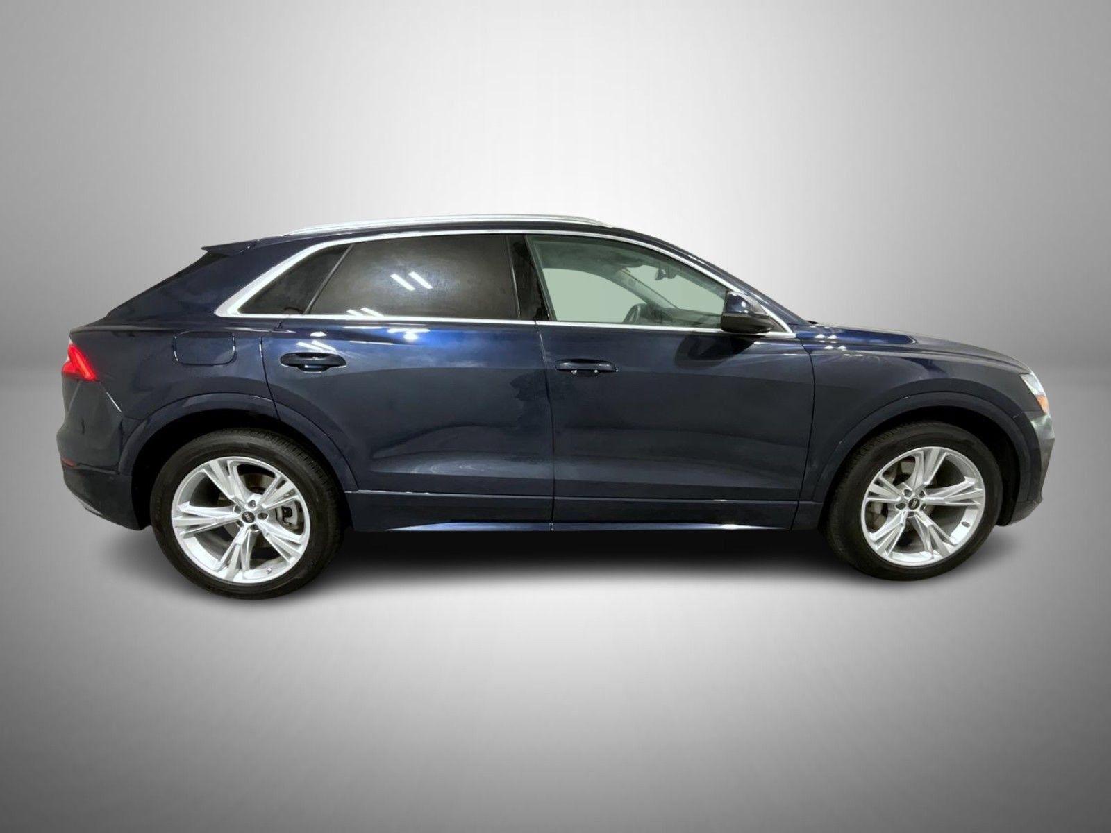 Used 2023 Audi Q8 Prestige AWD/4WD image 4