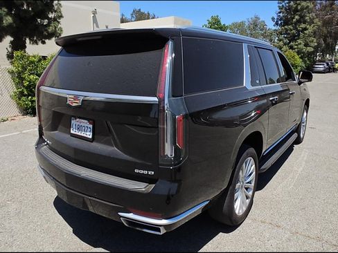 Used 2024 Cadillac Escalade ESV Luxury RWD image 14