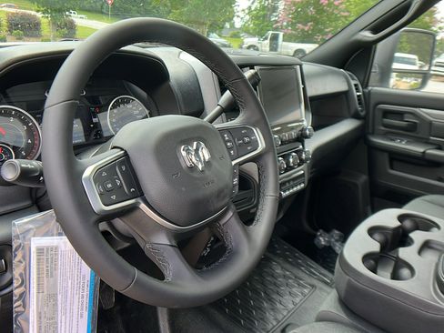 New 2025 RAM 5500 Tradesman image 18