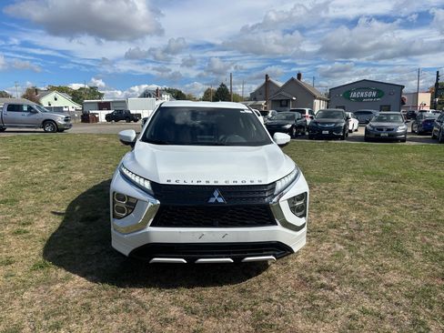 Used 2023 Mitsubishi Eclipse Cross SEL image 2