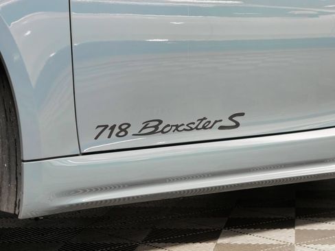 Certified 2017 Porsche 718 Boxster S RWD image 16