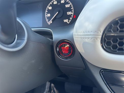 Used 2025 Honda HR-V LX image 19