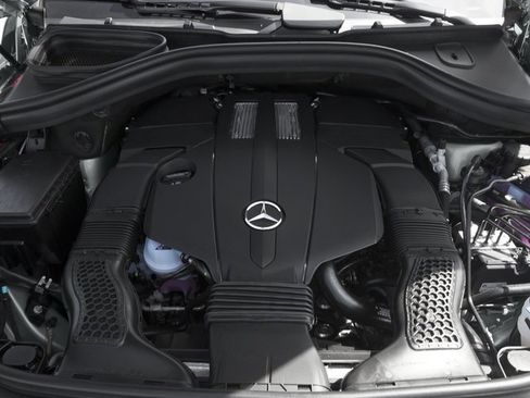 Used 2017 Mercedes-Benz GLS 450 4MATIC image 13