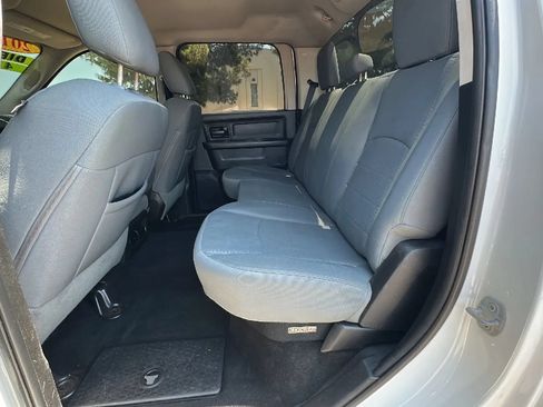 Used 2013 RAM 2500 Tradesman w/ Chrome Appearance Group AWD/4WD image 10
