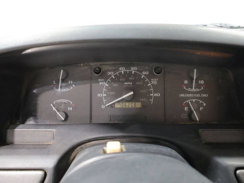 Used 1993 Ford F150 2WD Regular Cab image 22
