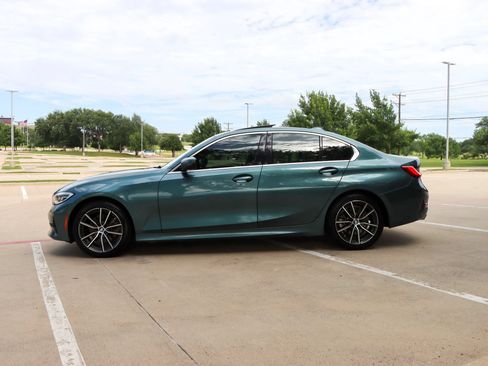 Used 2020 BMW 330i Sedan w/ Convenience Package RWD image 4