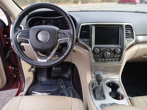 Used 2018 Jeep Grand Cherokee Limited image 14