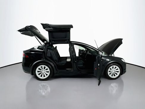 Used 2017 Tesla Model X 100D AWD/4WD image 27