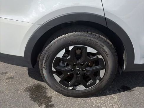 Used 2025 Kia Sorento S w/ Panoramic Sunroof Package image 28