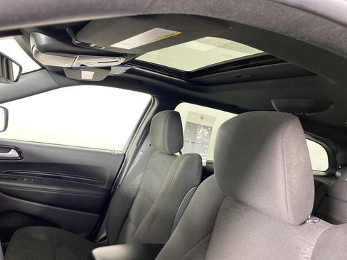 Used 2024 Dodge Durango SXT image 2